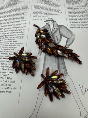 Vintage Regency Leaf Brooch Earrings Set.